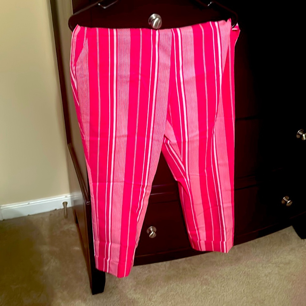 Size large crop legging fit pants